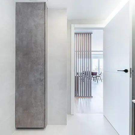 Modern San Pascual Apartment